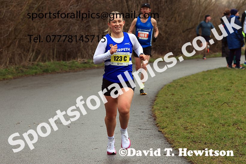 Senior Women and Over-35s Women 2025 NECAA Royal Signals Road Relays Champs.,  Hetton Lyons Country Park, Hetton le Hole, County Durham. Photo: David T. Hewitson/Sports for All Pics